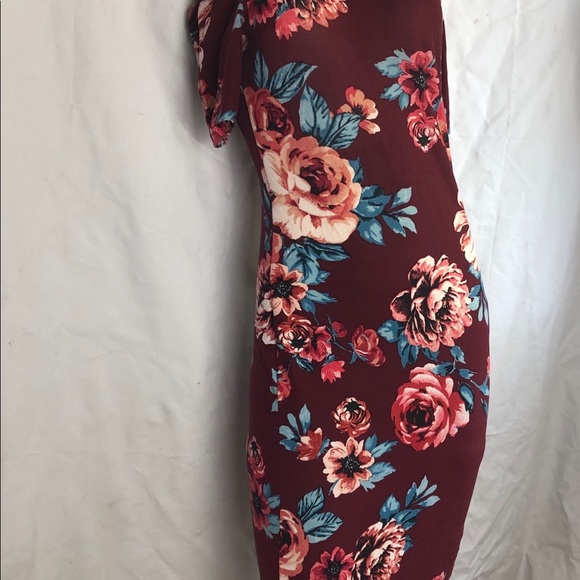 Haute Monde Floral cold Shoulder Dress (M) - Picture 4 of 12